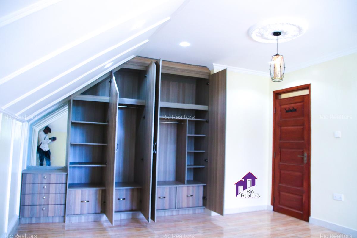 2 Bed Townhouse with En Suite at Karen North Road - 14