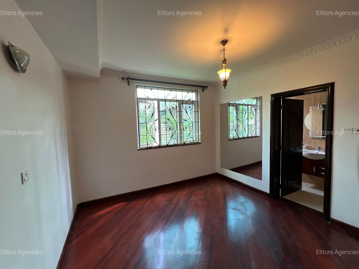 5 Bed Townhouse with En Suite at Convent Drive - 11