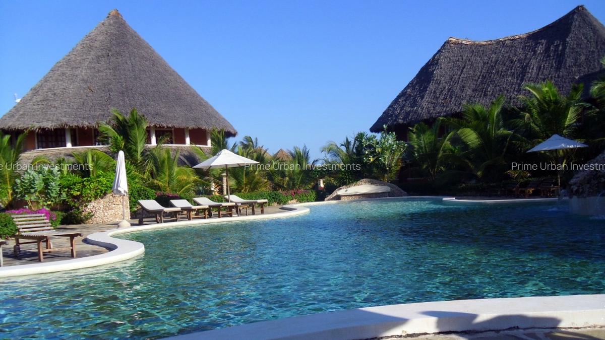 2 Bed Villa with En Suite at Tembo Court - 2