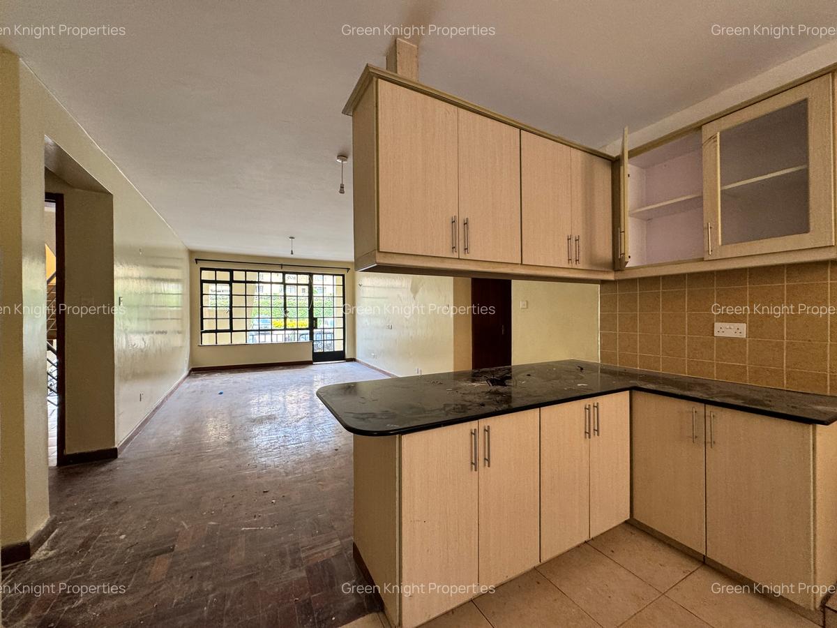 Serviced 2 Bed Apartment with En Suite in Riverside - 2