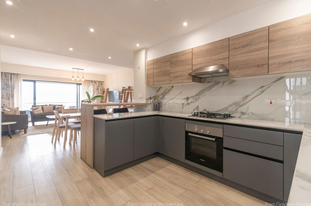 Furnished 2 Bed Apartment with En Suite at Riverside Drive - 5