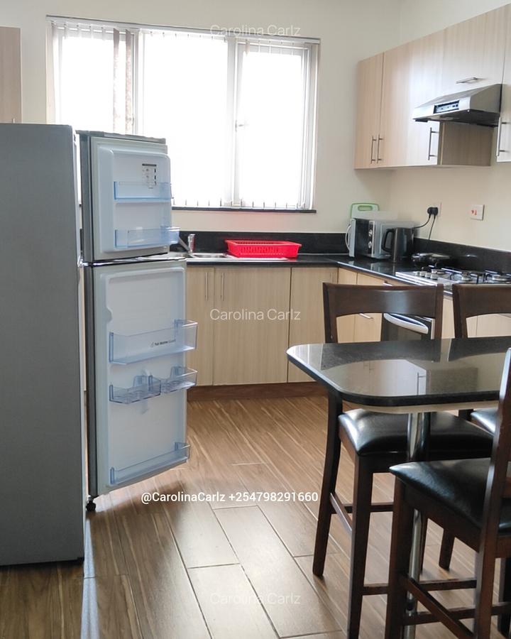 Serviced 2 Bed Apartment with En Suite at Brookside Drive - 3