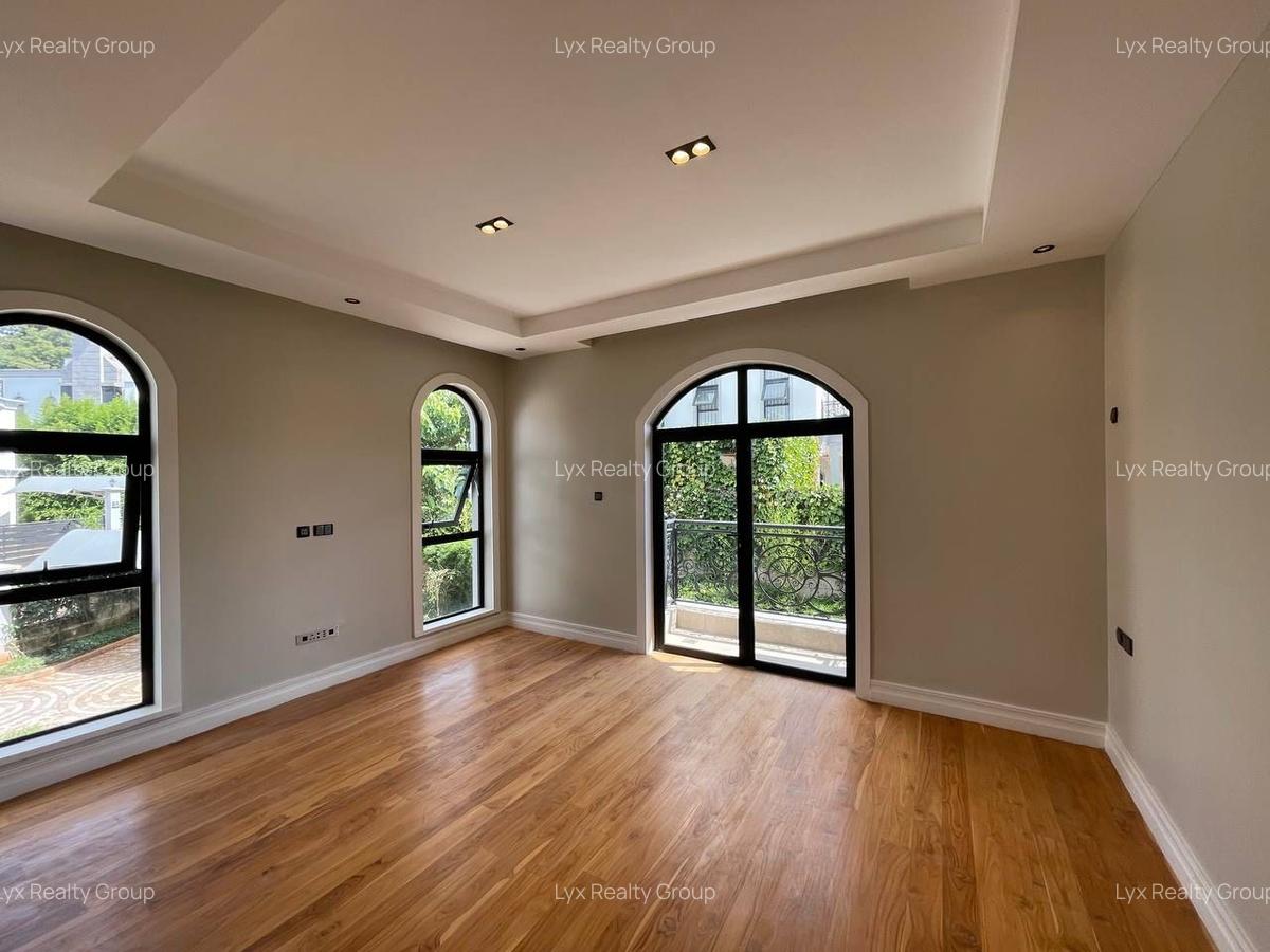 5 Bed Villa with En Suite in Loresho - 3