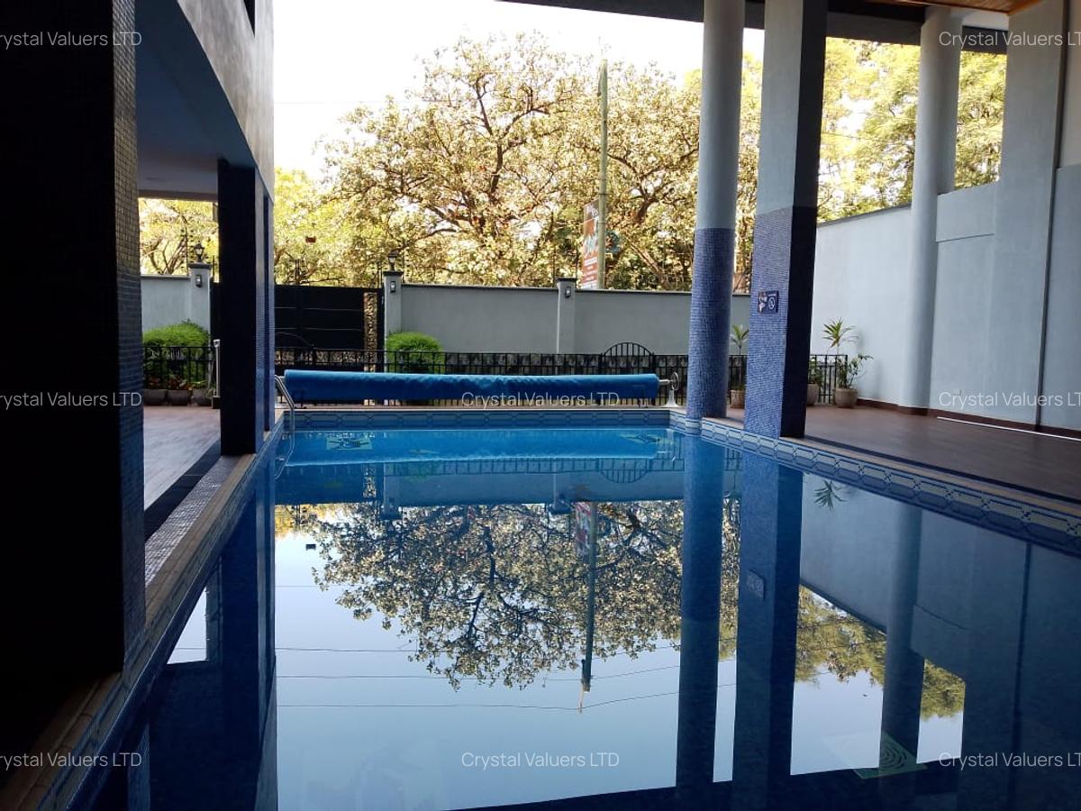 4 Bed Apartment with En Suite in Spring Valley - 10