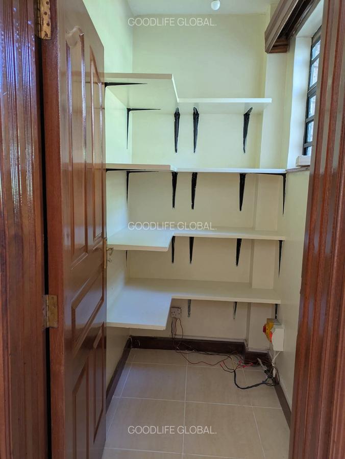 4 Bed Villa with En Suite at Rosslyn - 16