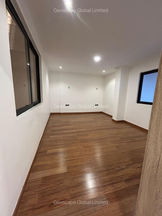4 Bed Apartment with En Suite in Spring Valley - 14