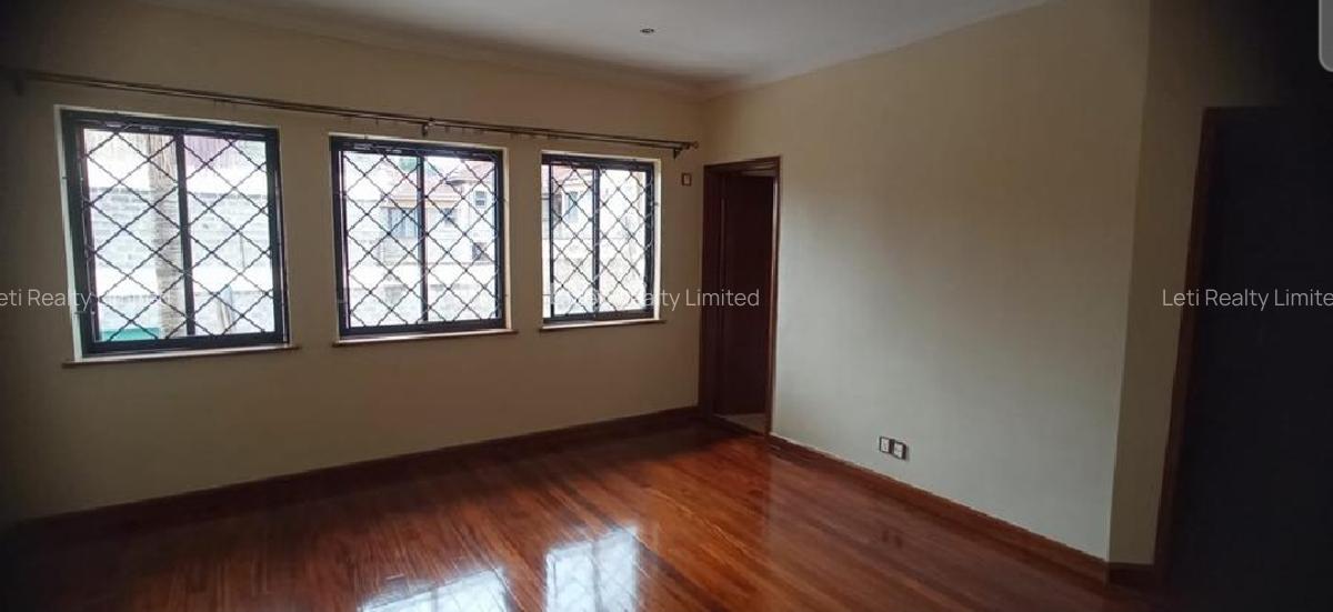 5 Bed Townhouse with En Suite in Lavington - 5