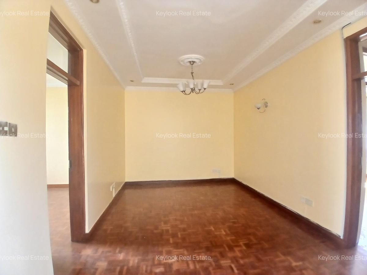 4 Bed Townhouse with En Suite at Lavington - 18