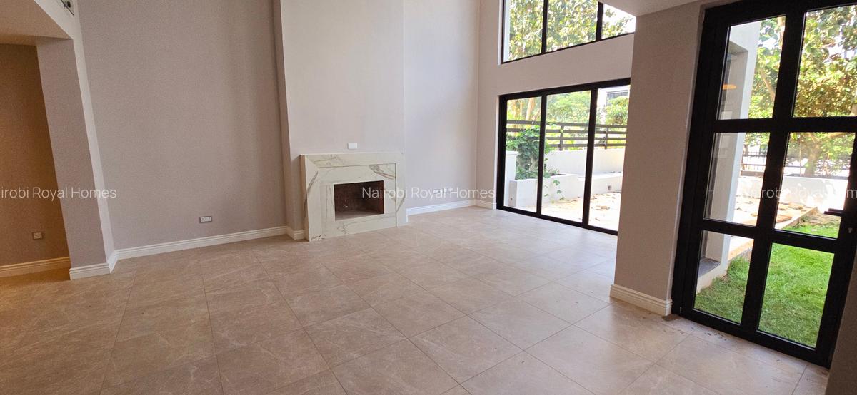 4 Bed House with En Suite at Palm Valley - 17