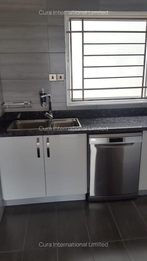 3 Bed Apartment in Kileleshwa - 13