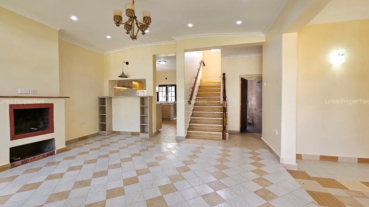 4 Bed House with En Suite at Kerarapon Road - 8