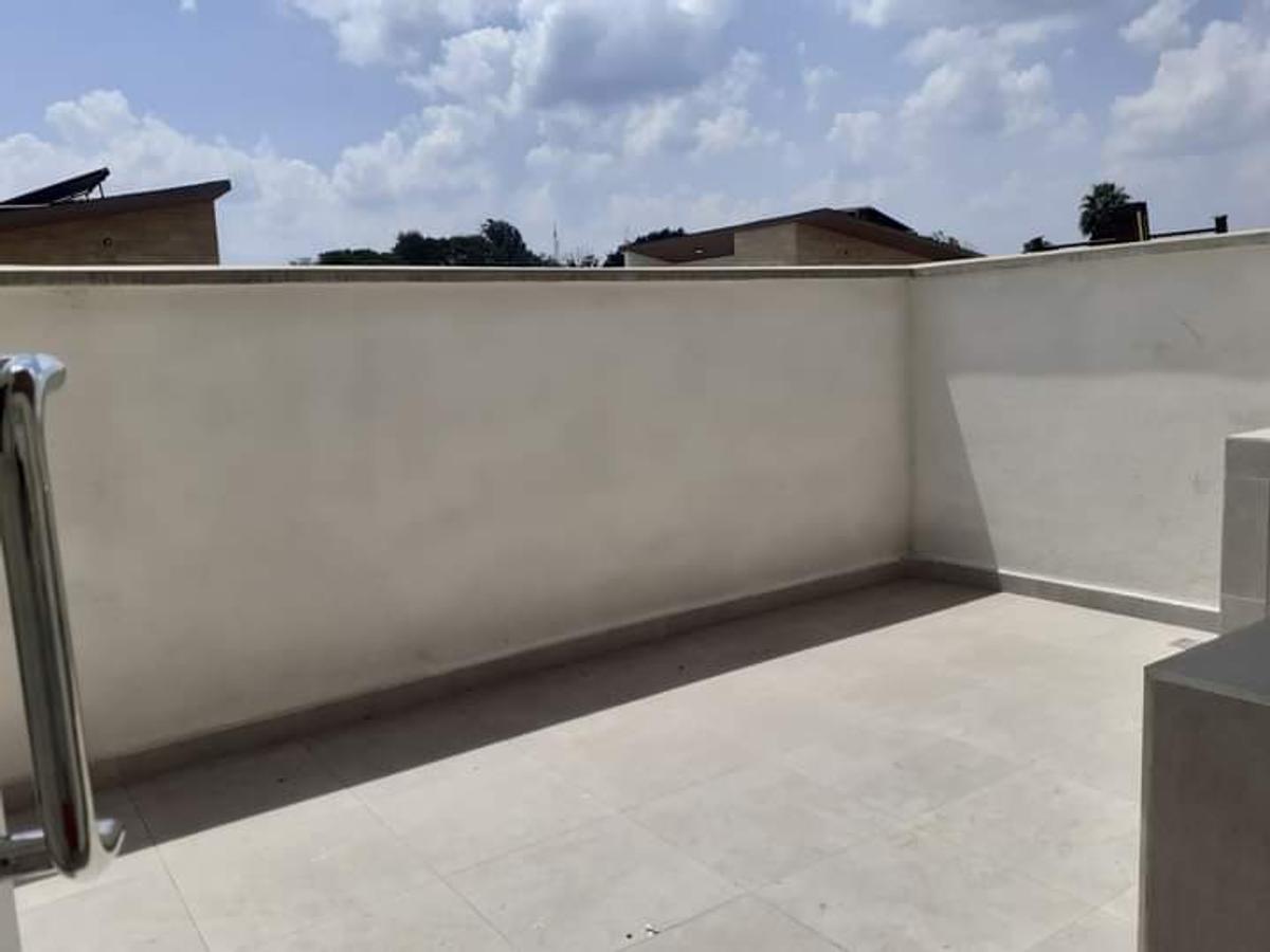 4 Bed Townhouse with En Suite in Lavington - 13