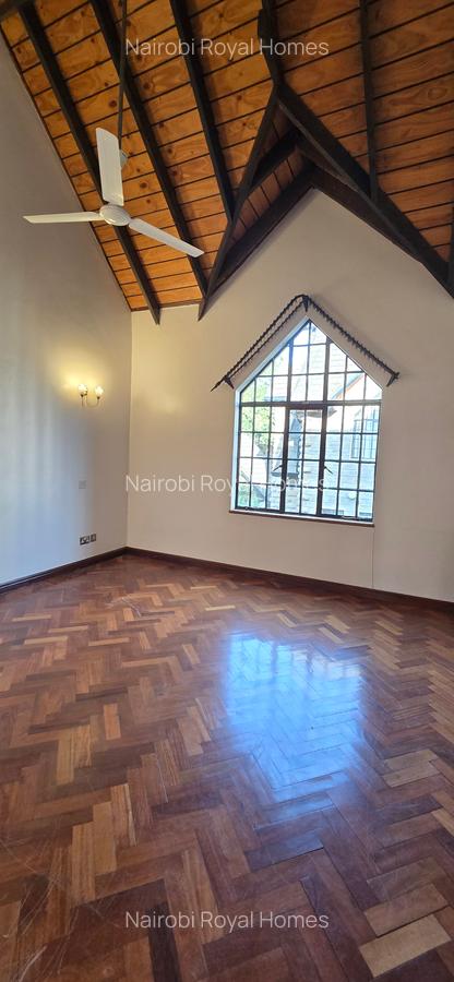 5 Bed Townhouse with En Suite at Lavington Green - 11