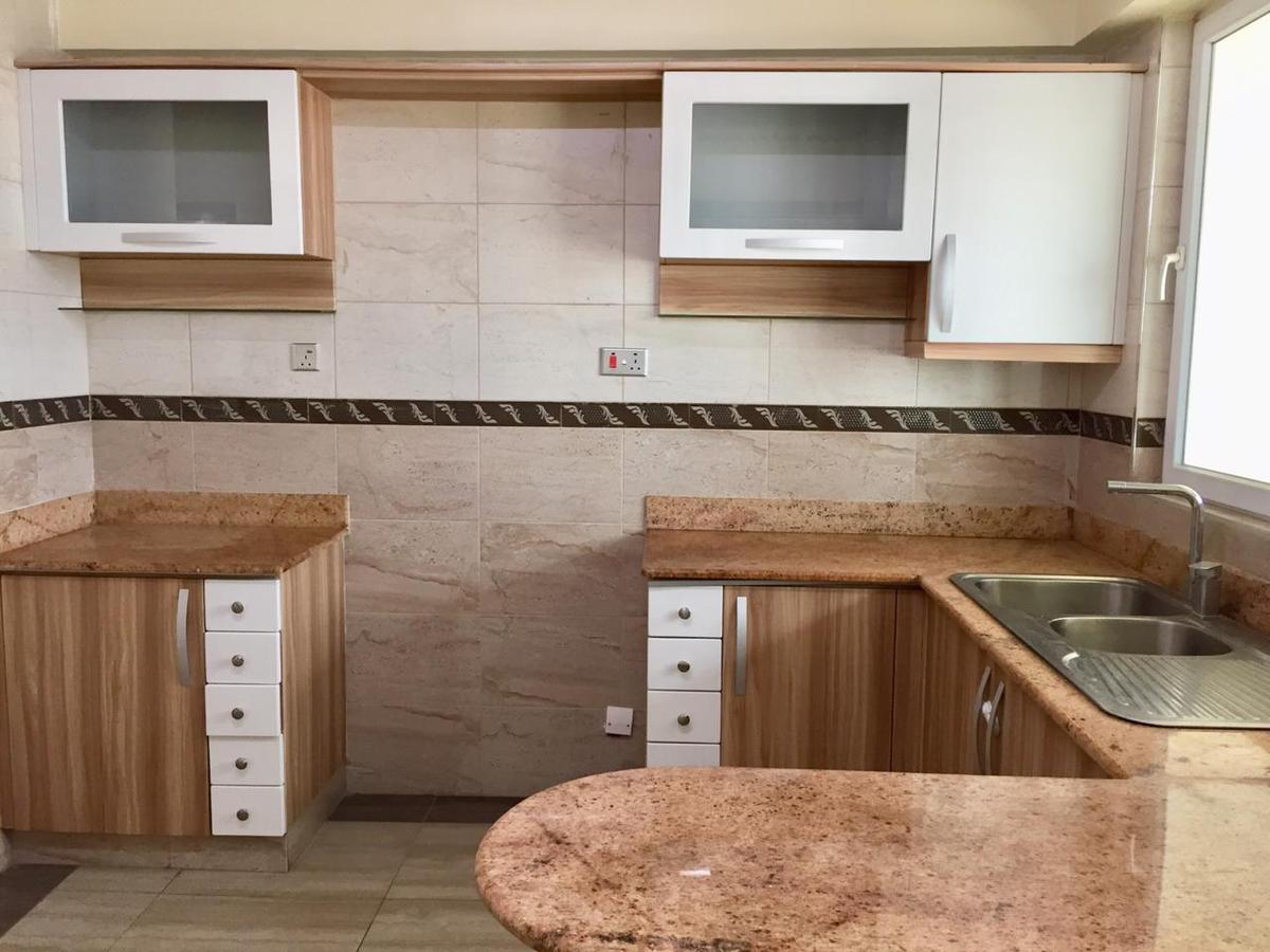 3 Bed Apartment with En Suite in Kilimani - 3