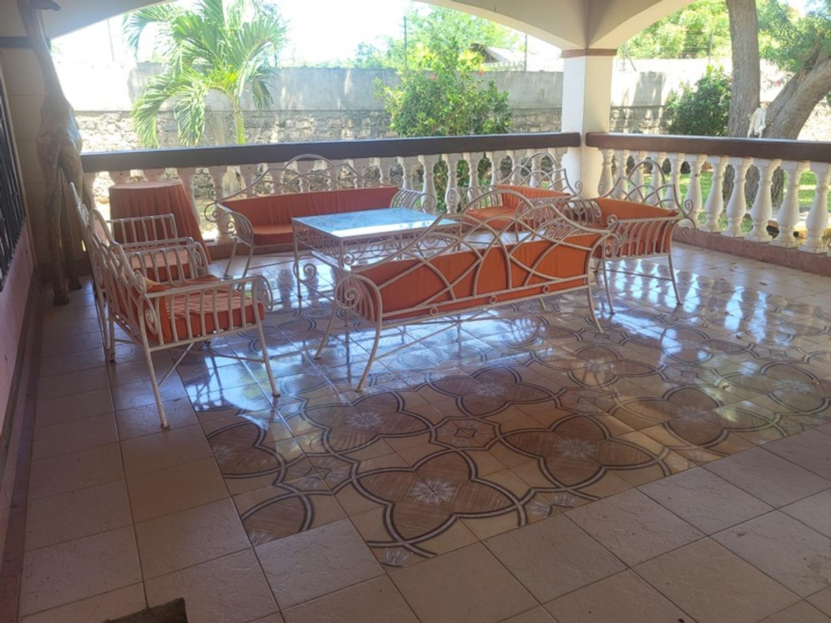 3 Bed House with Staff Quarters in Malindi - 7