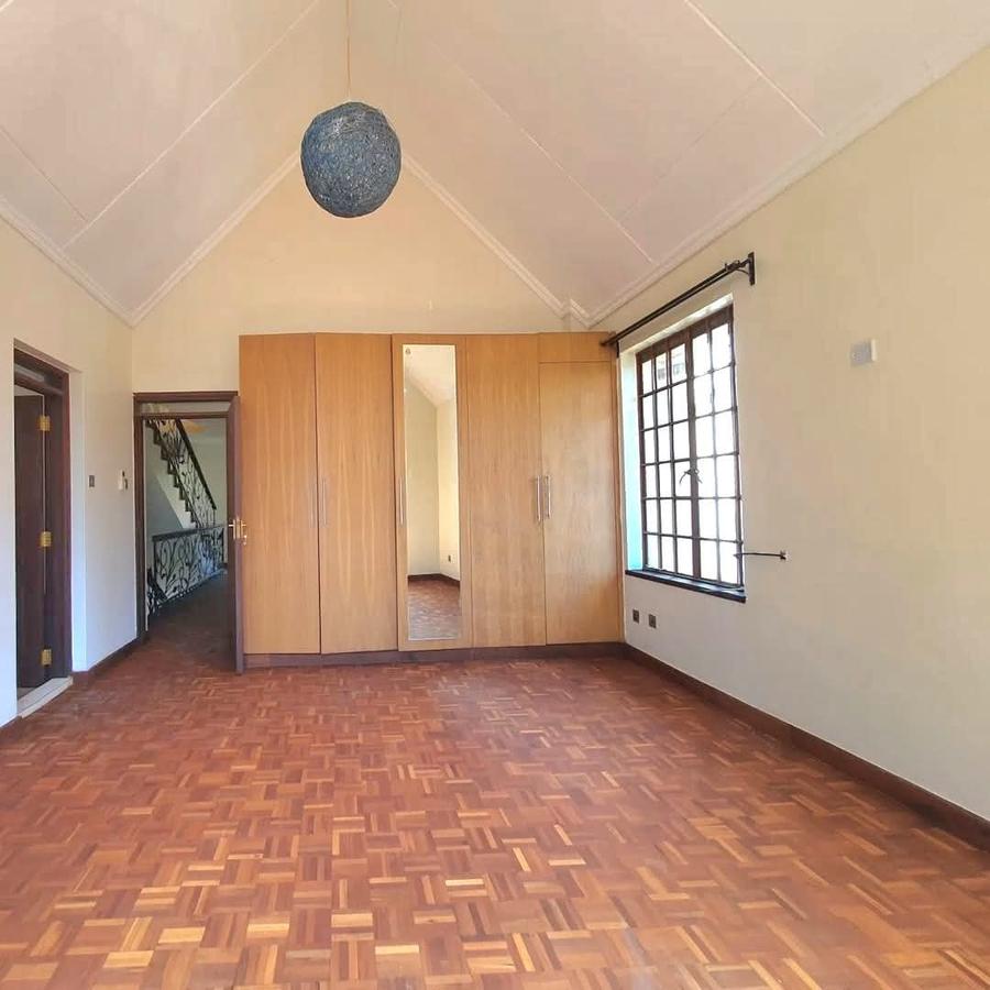 5 Bed Townhouse with Swimming Pool in Lavington - 4