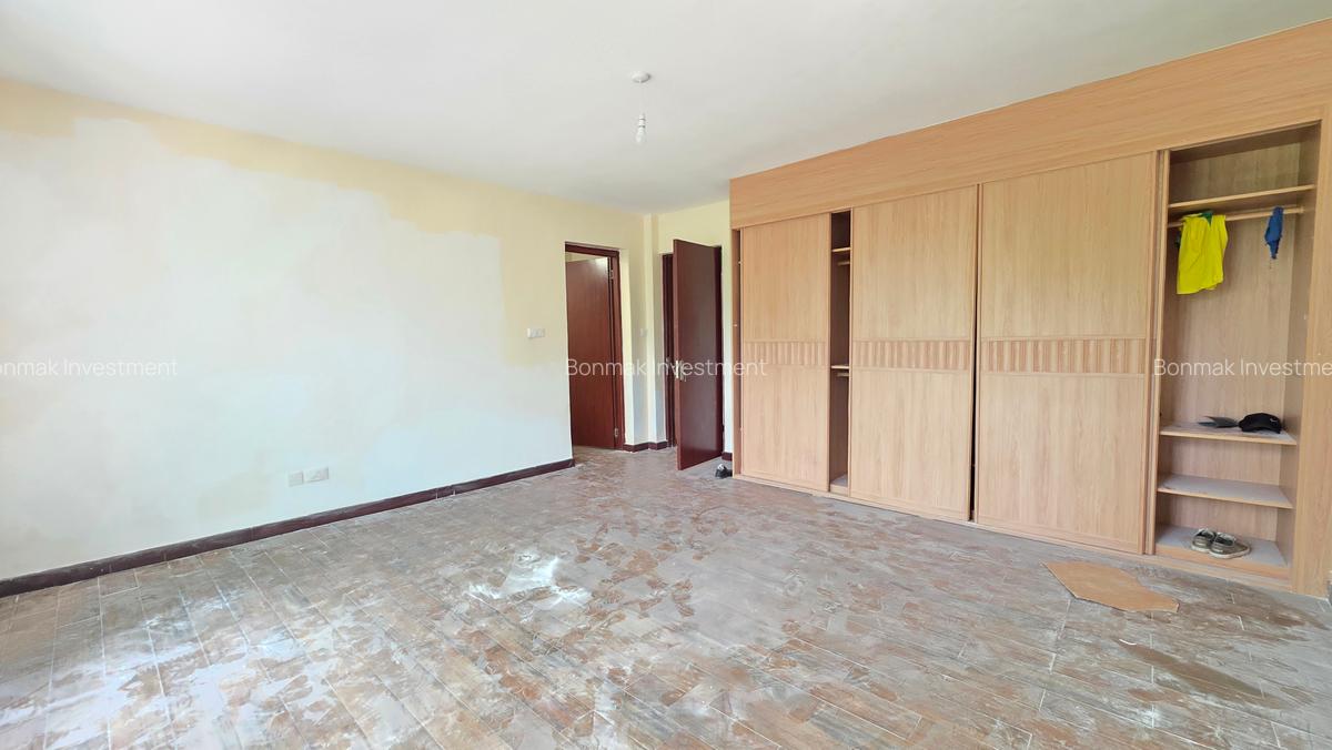 3 Bed Apartment with En Suite at General Mathenge - 10