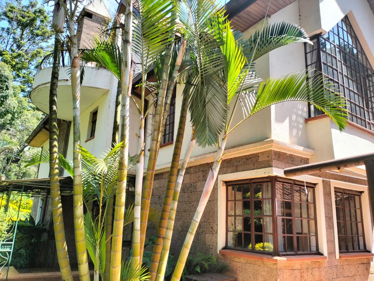 5 Bed Townhouse with En Suite at Lavington - 15