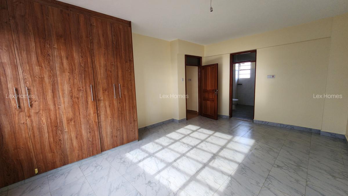 2 Bed Apartment with En Suite at Laiser - 11