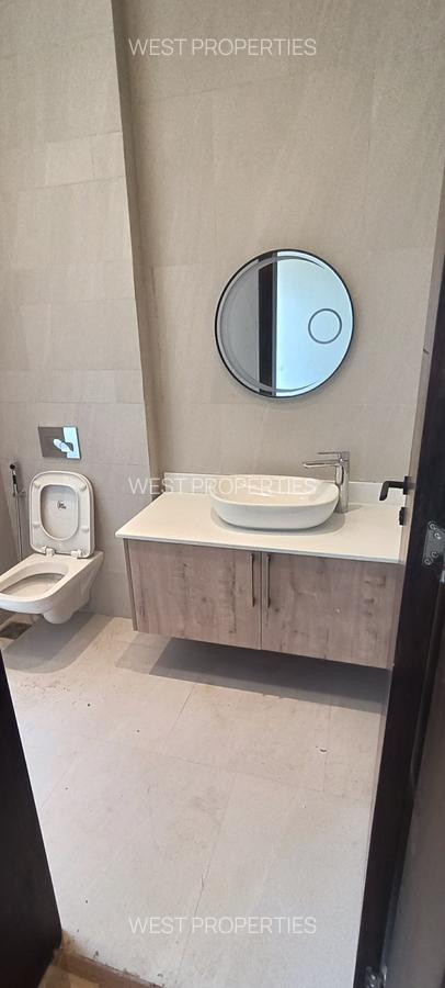 5 Bed Townhouse with En Suite at Manyani Rd - 14