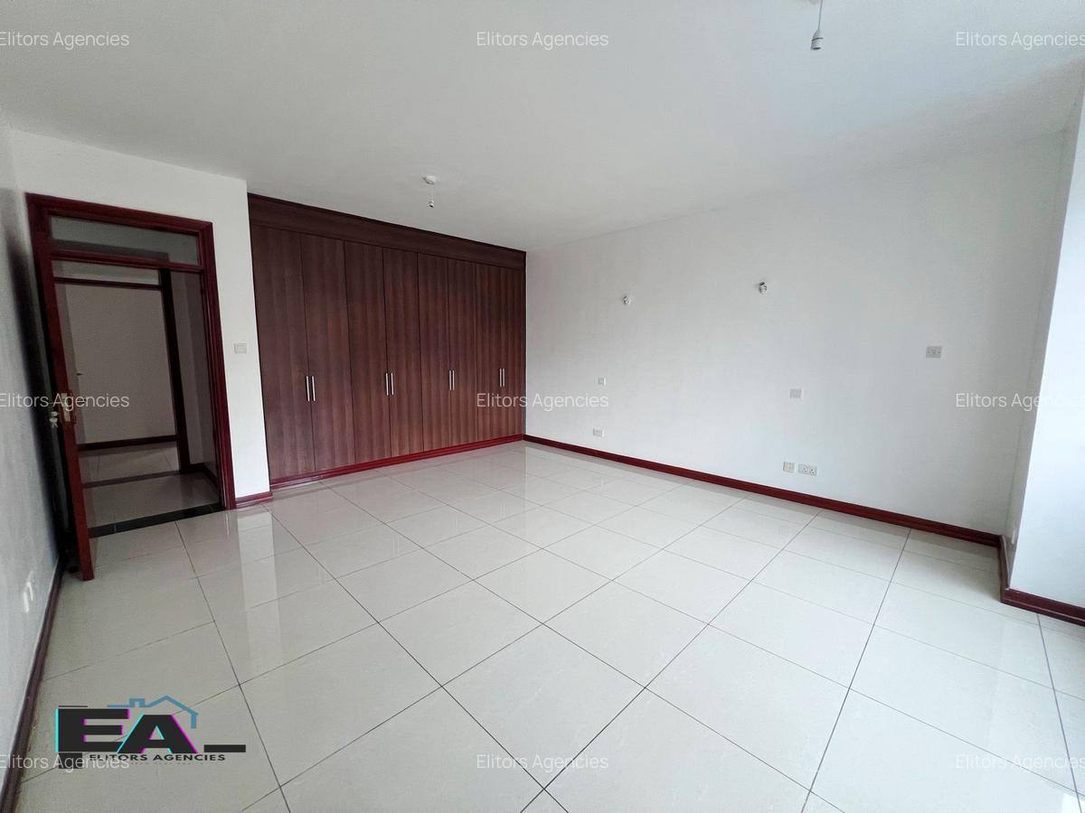 3 Bed Apartment with En Suite at Raphta Road - 11