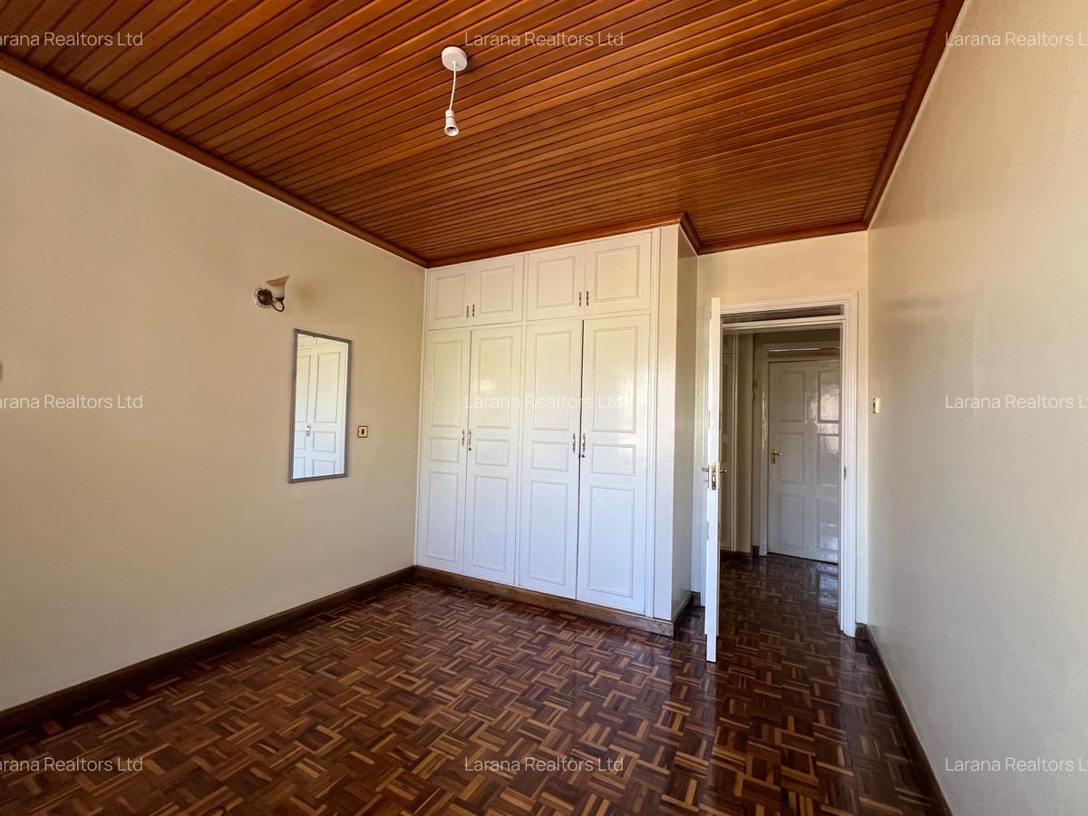 4 Bed Townhouse with En Suite at Brookside - 13