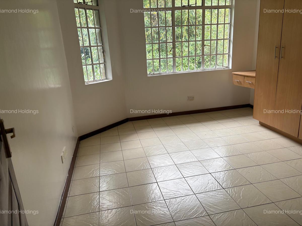 4 Bed Townhouse with En Suite at Spring Valley - 10