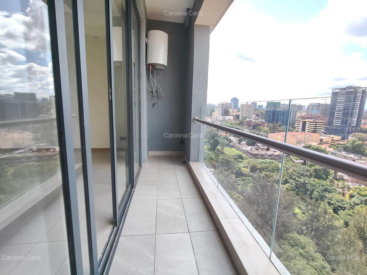 2 Bed Apartment with En Suite in Riverside - 14