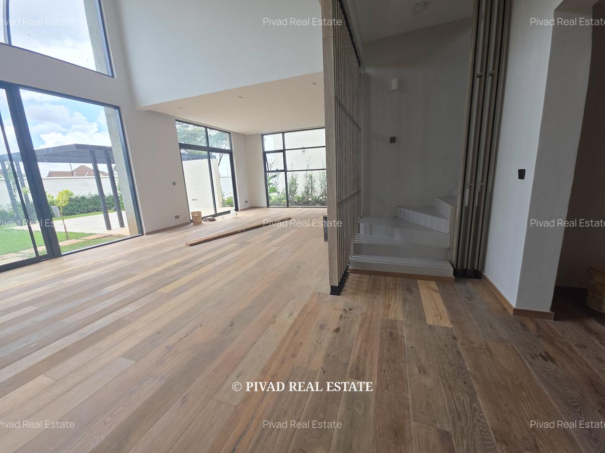 5 Bed House with Garden in Runda - 12