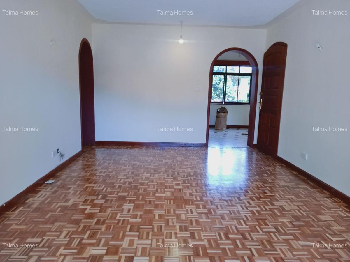 3 Bed Apartment with En Suite at Brookside Area - 3