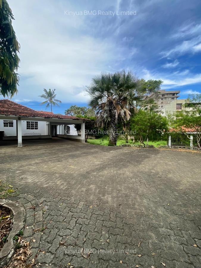 3.4 ac Land in Nyali Area - 3