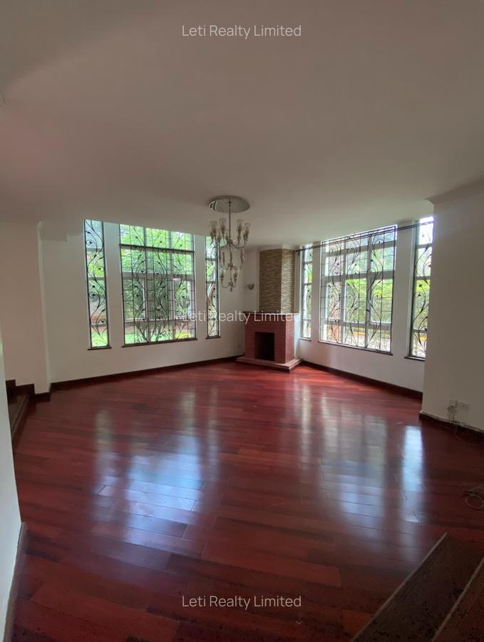 5 Bed Townhouse with En Suite in Lavington - 4