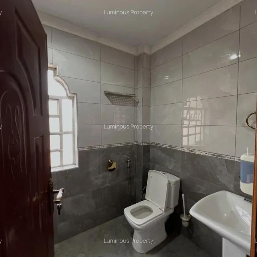 5 Bed House with En Suite at Runda - 16