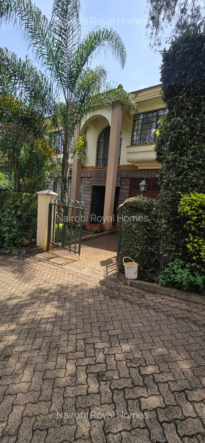 4 Bed Townhouse with En Suite at Brookside - 7