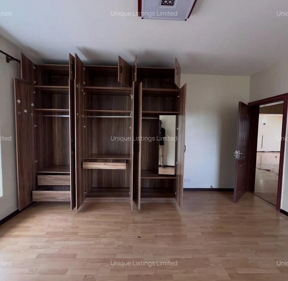 4 Bed Apartment with En Suite in Lavington - 12