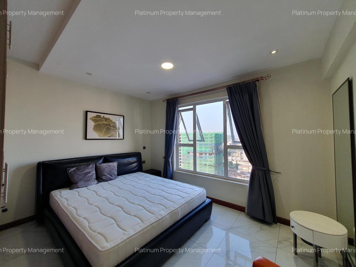 2 Bed Apartment with En Suite at 1St Parklands Avenue - 12