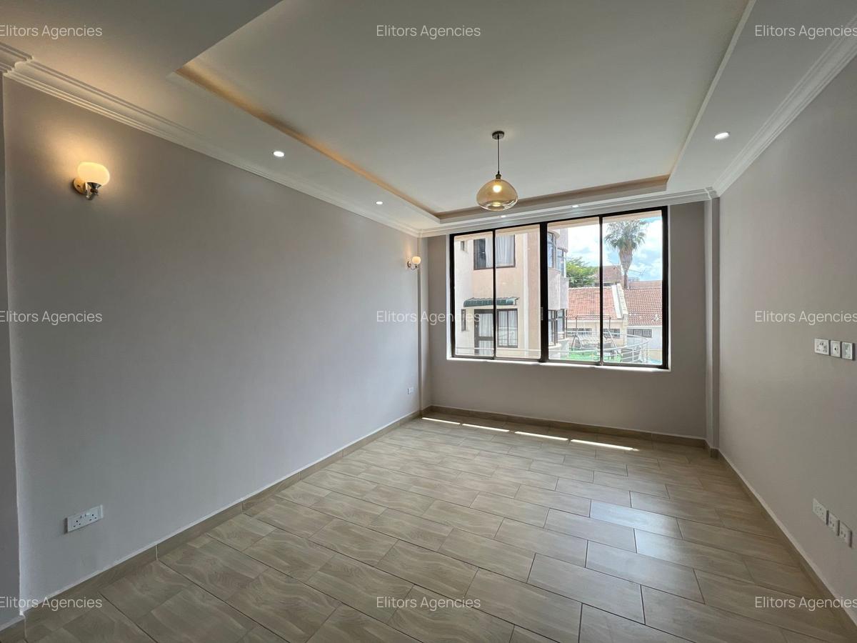 2 Bed Apartment with En Suite at Lantana Road - 7