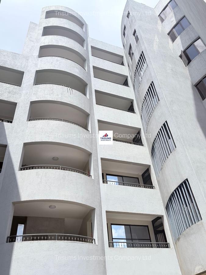 3 Bed Apartment with En Suite in Westlands Area - 1