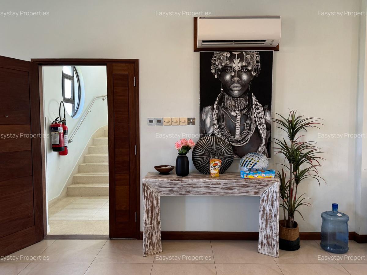 2 Bed Apartment with En Suite in Nyali Area - 1