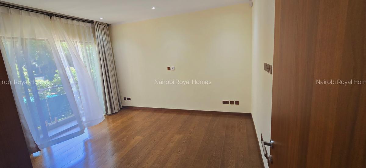 4 Bed Townhouse with En Suite at Lavington Green - 13