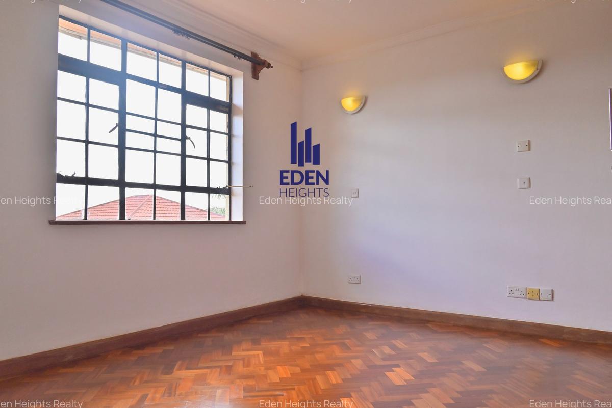 4 Bed Townhouse with En Suite in Kitisuru - 11