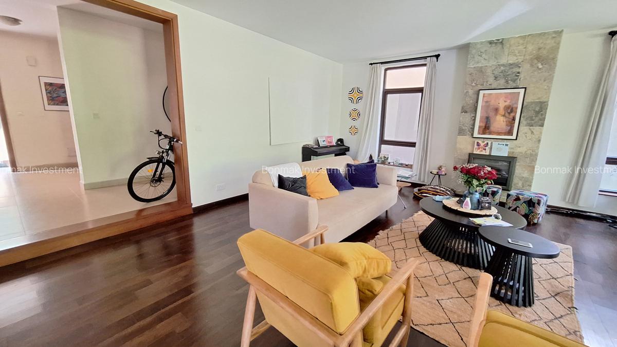 5 Bed Townhouse with En Suite at Chalbi Drive - 5