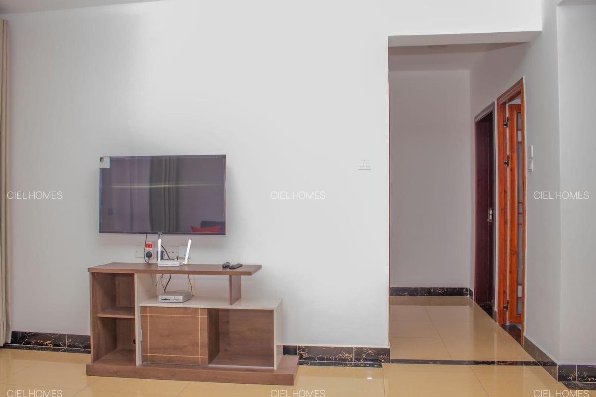 Serviced 2 Bed Apartment with Gym at Wood Avenue - 6