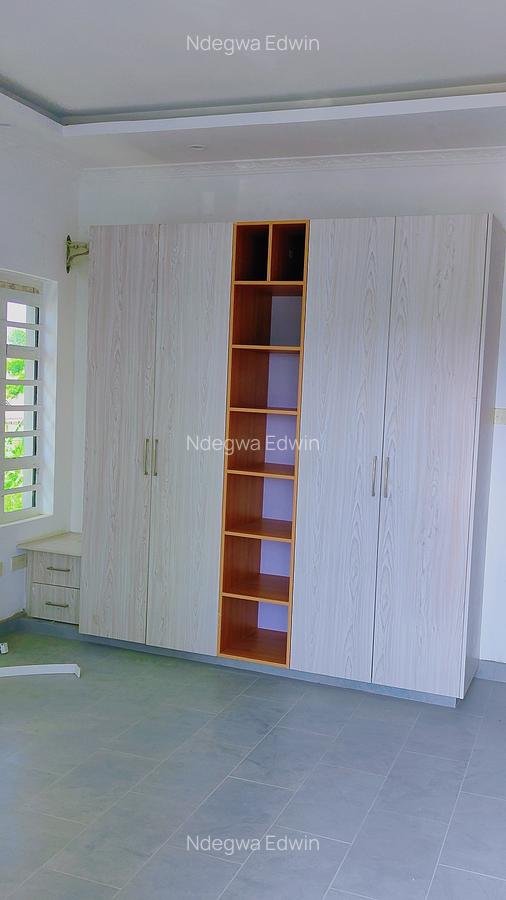 5 Bed House with En Suite at Golfview - 7