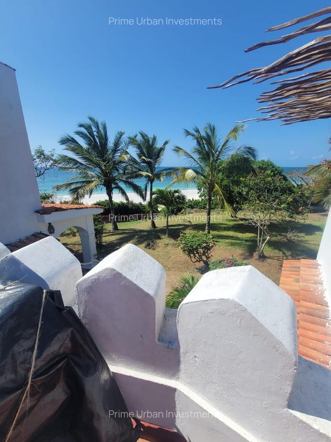 4 Bed Townhouse with En Suite in Bofa - 1