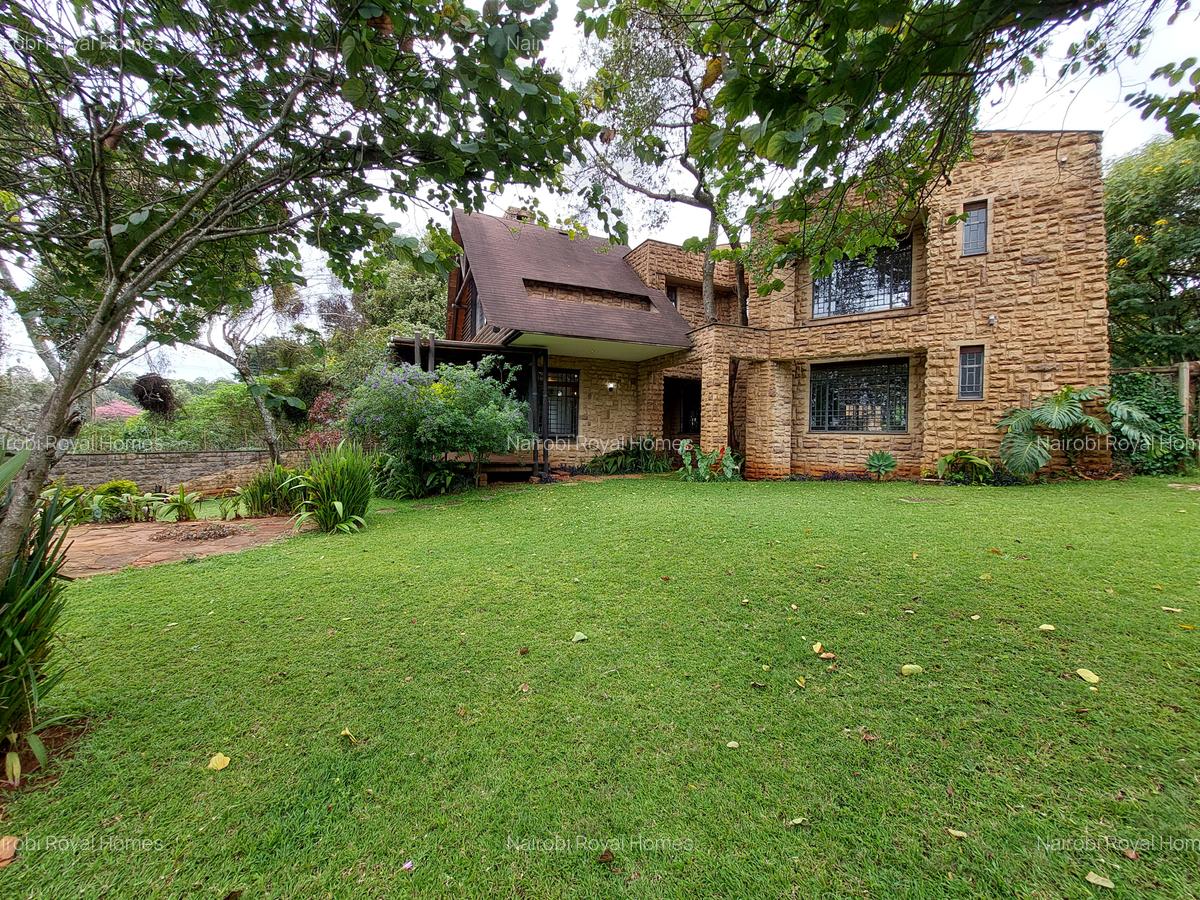 5 Bed House with En Suite at Lakeview - 3