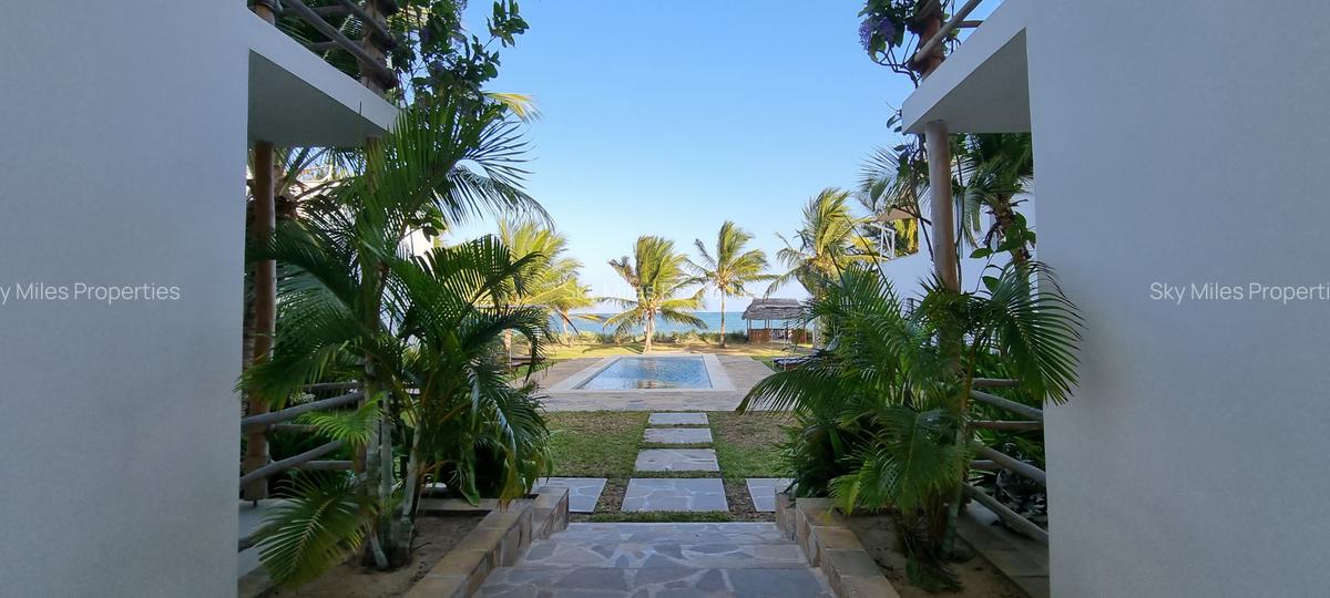 Serviced 2 Bed Apartment with En Suite at Kikambala - 20