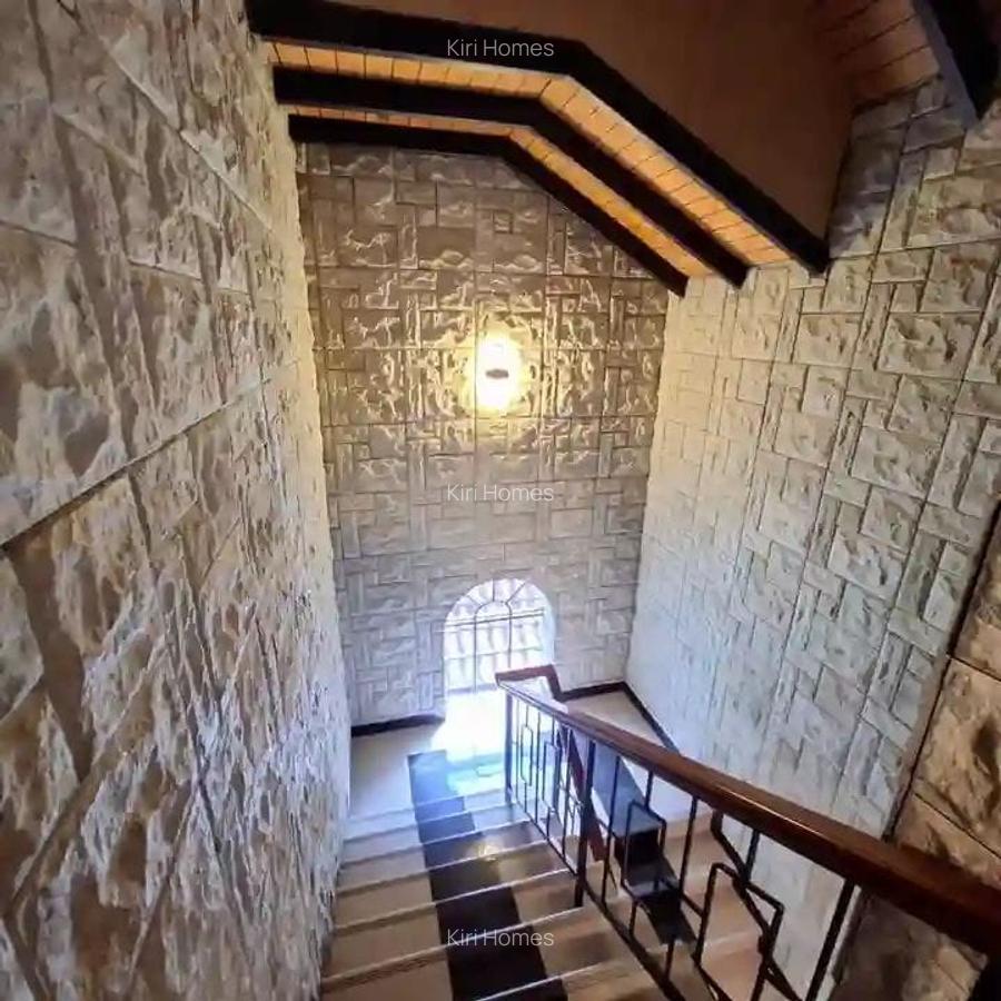 4 Bed Townhouse with En Suite in Lavington - 3