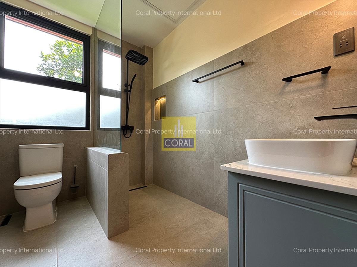 5 Bed House in Runda - 9