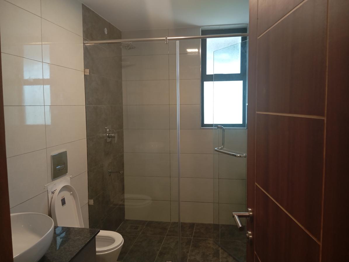 Studio Apartment with En Suite at Parklands Estate - 4